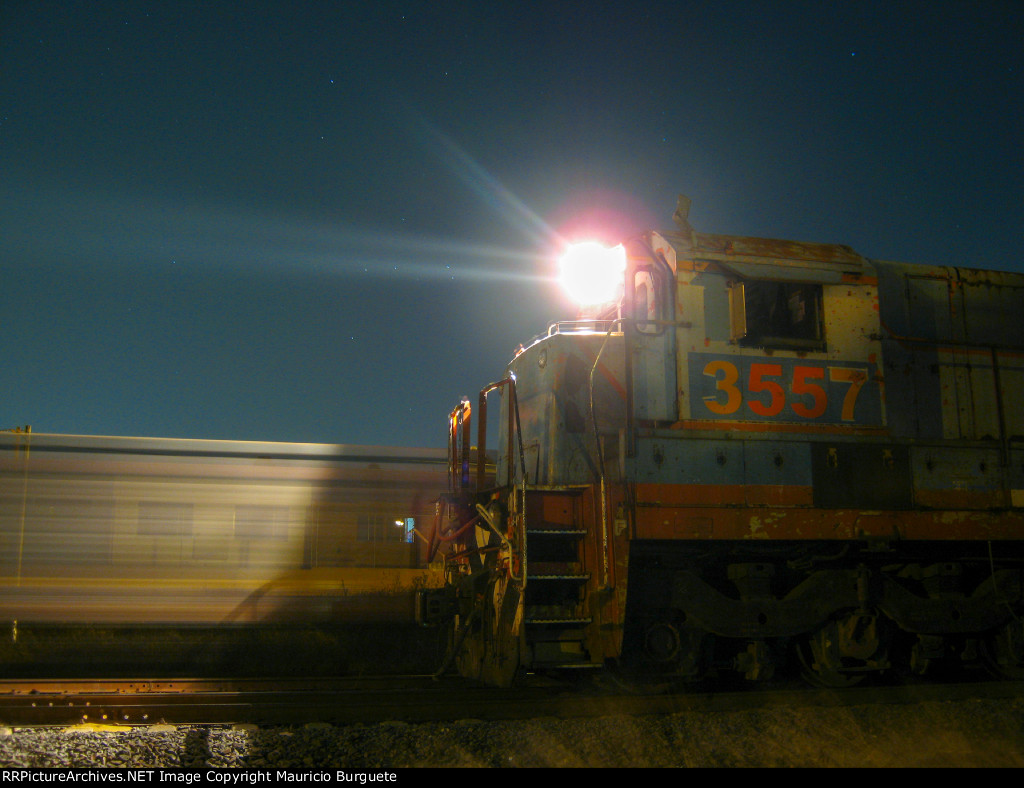 FXE Super 7 Locomotive leading a train